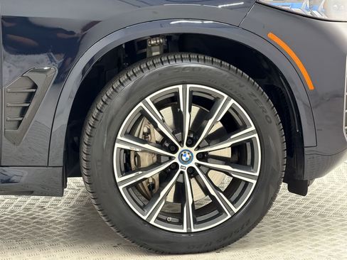 Certified 2025 BMW X5 xDrive50e w/ M Sport Package AWD/4WD image 13