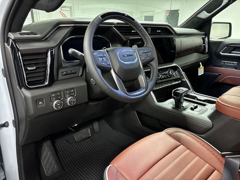 New 2026 GMC Sierra 1500 Denali Ultimate w/ LPO, Black Badging Package AWD/4WD image 26