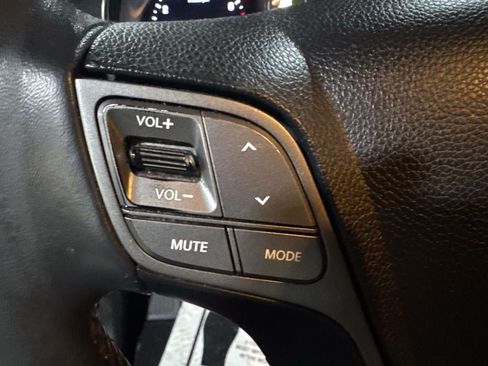 Used 2018 Hyundai Santa Fe SE w/ SE Premium Package 02 AWD/4WD image 14