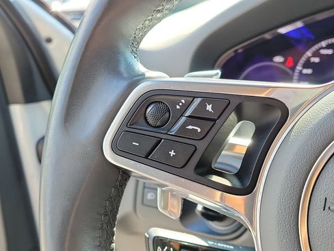 Certified 2023 Porsche Cayenne Platinum Edition AWD/4WD image 36