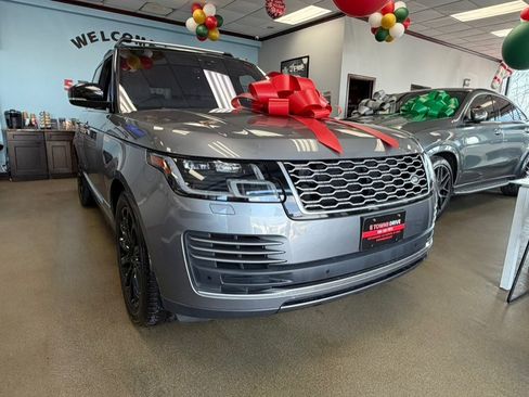 Used 2020 Land Rover Range Rover HSE image 3