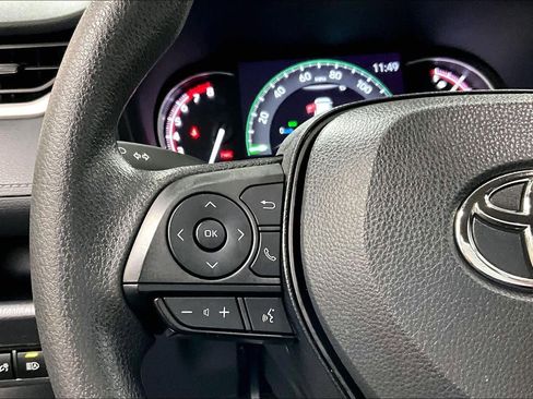 Used 2024 Toyota RAV4 LE image 22