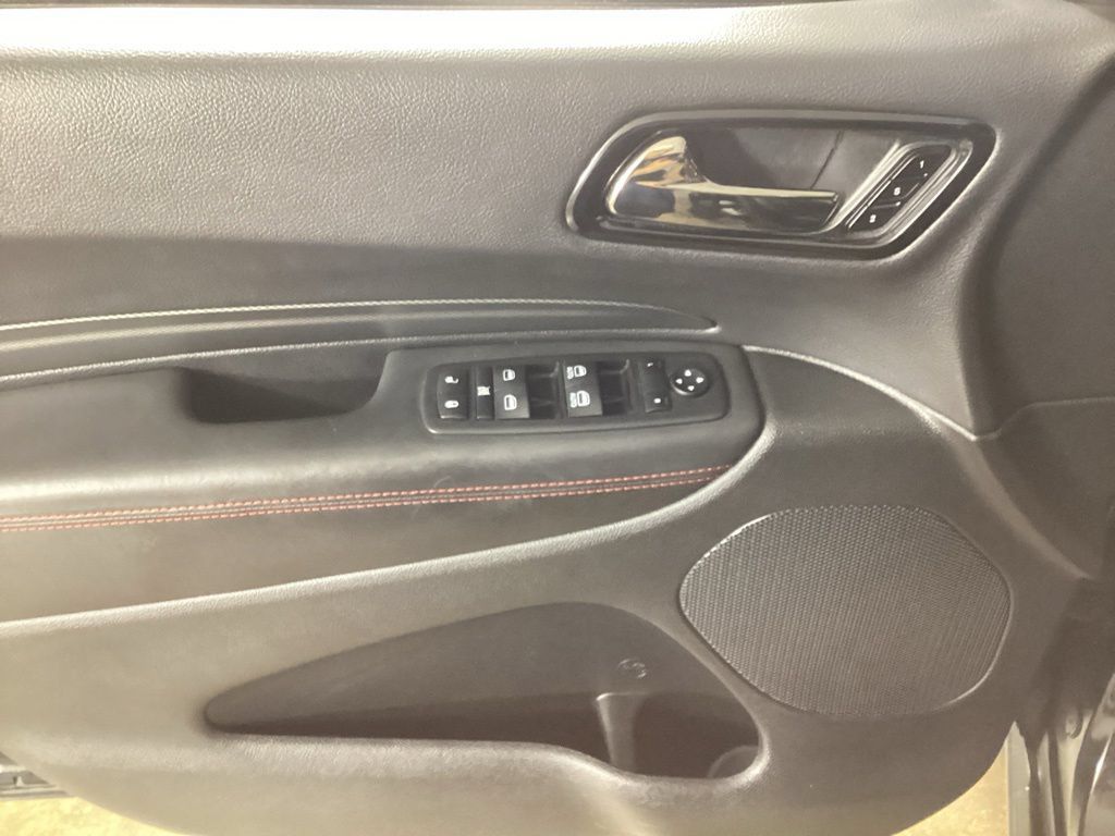 Used 2025 Dodge Durango R/T AWD/4WD image 11