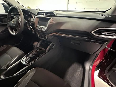 Used 2021 Chevrolet TrailBlazer LS FWD image 26