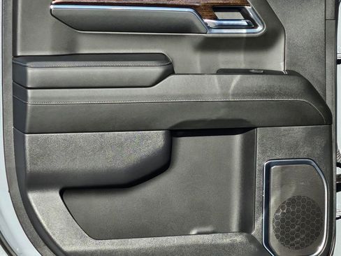 Used 2024 GMC Sierra 1500 Elevation image 34
