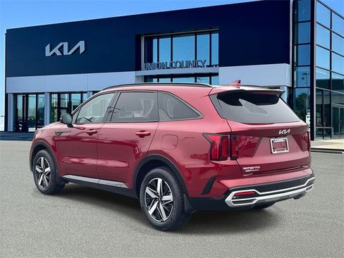 Certified 2023 Kia Sorento EX w/ Panoramic Sunroof Package image 11