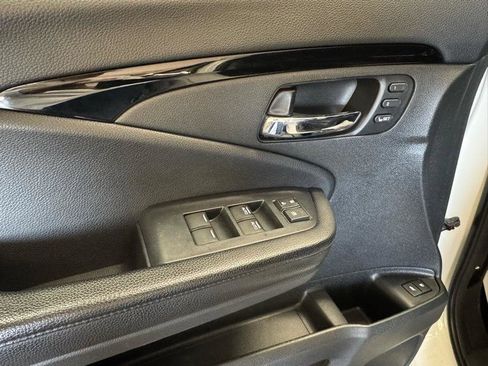 Used 2019 Honda Pilot Touring image 12
