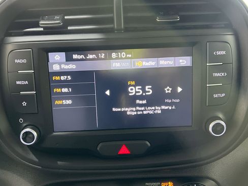 Used 2024 Kia Soul LX w/ Option Group 015 image 18