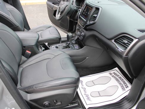 Used 2022 Jeep Cherokee Latitude Lux w/ Sun & Sound Group image 15