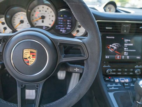 Used 2018 Porsche 911 GT3 RWD image 51