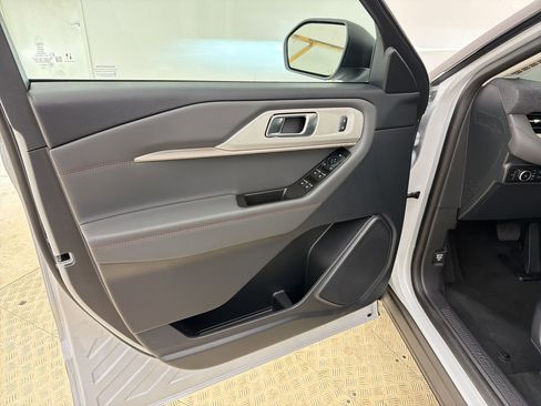 New 2026 Ford Explorer Active image 12