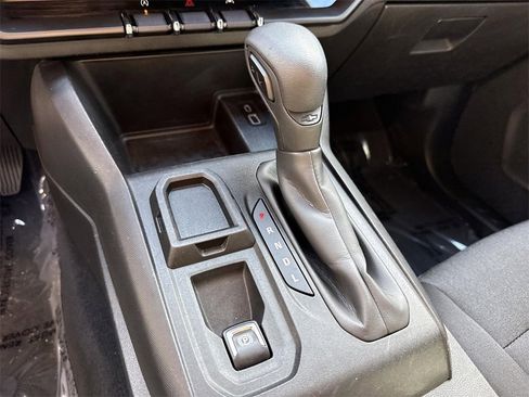 Used 2023 Chevrolet Colorado W/T image 13