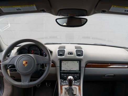 Certified 2016 Porsche Cayman RWD image 21