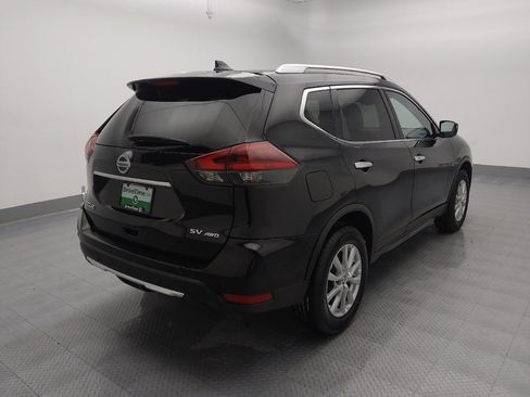 Used 2020 Nissan Rogue SV image 9