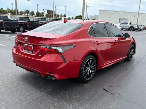 Used 2023 Toyota Camry SE FWD image 9
