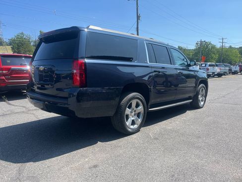 Used 2019 Chevrolet Suburban LT AWD/4WD image 6