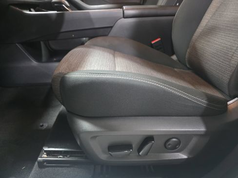 Used 2023 Nissan Rogue SV FWD image 27
