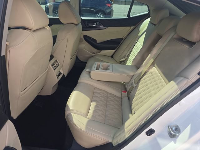 Used 2023 Nissan Maxima Platinum w/ Sport Mat Group FWD image 16