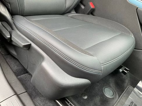 Used 2024 Chevrolet Equinox EV LT FWD image 63