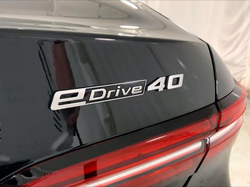 Used 2024 BMW i5 eDrive40i w/ Premium Package RWD image 15
