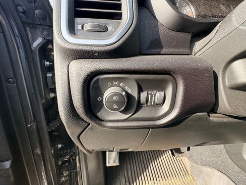 Used 2022 RAM 3500 Laramie w/ Night Edition image 27