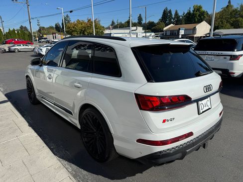 Used 2025 Audi SQ7 Prestige AWD/4WD image 2