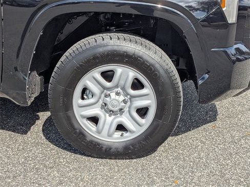 Used 2022 Toyota Tundra SR w/ SR Tow Package image 10