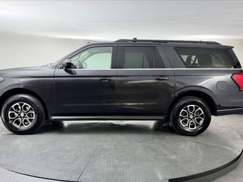 Used 2024 Ford Expedition Max XLT AWD/4WD image 3