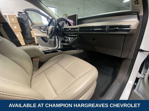 Used 2022 Lincoln Corsair AWD w/ Equipment Group 101A image 37