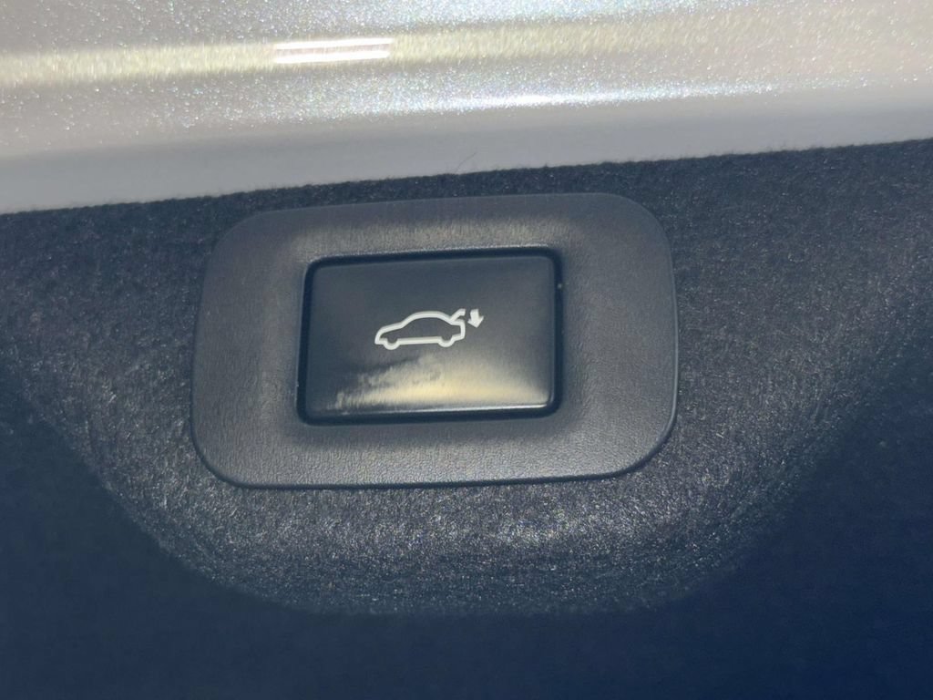 Used 2023 Lexus ES 350 w/ Premium Package FWD image 18