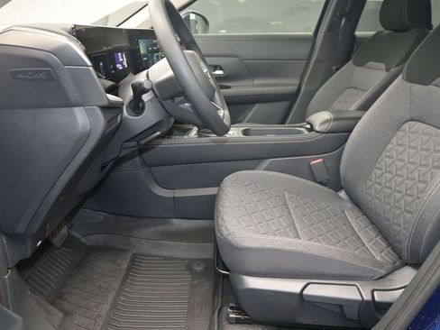 Certified 2025 Nissan Kicks SV image 14