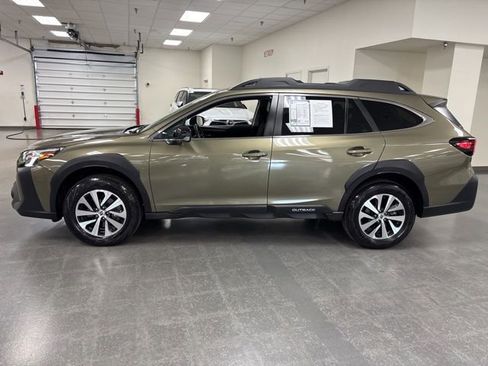 Used 2023 Subaru Outback Premium w/ Popular Package #1 image 4