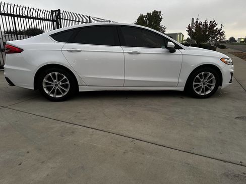 Used 2020 Ford Fusion SE image 43