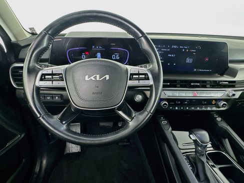 Used 2025 Kia Telluride S FWD image 10