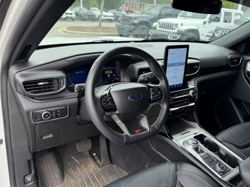Used 2023 Ford Explorer ST w/ Equipment Group 401A AWD/4WD image 11