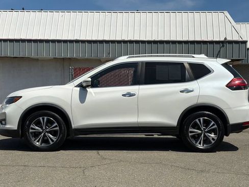 Used 2020 Nissan Rogue SV w/ Premium Package AWD/4WD image 7
