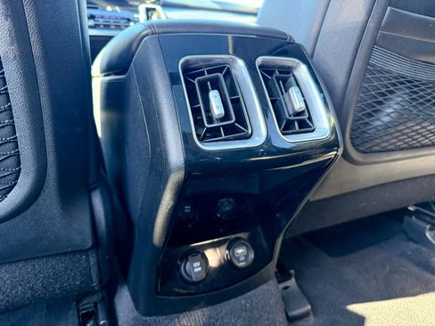 Certified 2022 Kia Sorento SX image 34