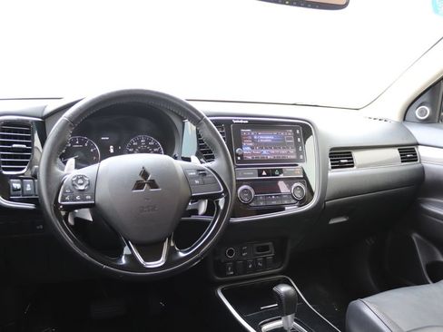 Used 2019 Mitsubishi Outlander GT AWD/4WD image 3