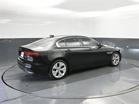 Used 2020 Jaguar XE S image 15