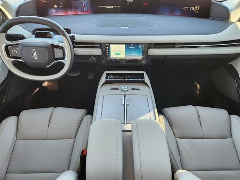 New 2025 Lincoln Navigator Reserve image 23