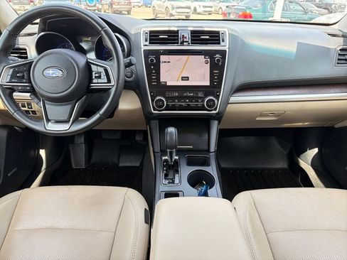 Used 2019 Subaru Outback 2.5i Limited AWD/4WD image 9