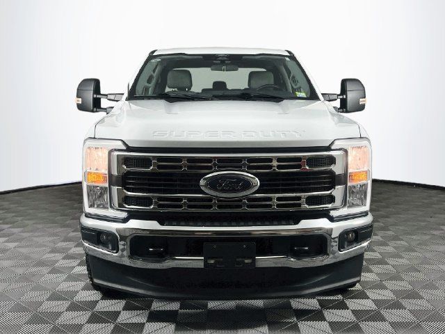Used 2024 Ford F250 XLT AWD/4WD image 3