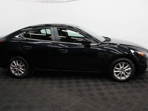 Used 2017 MAZDA MAZDA3 Sport w/ Preferred Equipment Package image 4