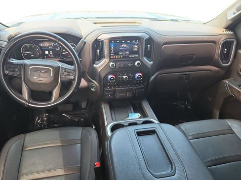 Used 2021 GMC Sierra 2500 Denali w/ Denali Black Diamond Edition AWD/4WD image 10