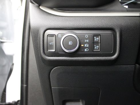 Used 2021 Ford Explorer XLT w/ Equipment Group 202A image 19