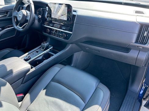 Used 2023 Nissan Pathfinder SL image 35