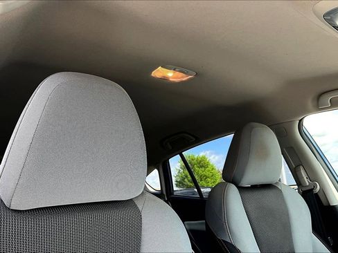 Used 2022 Subaru Crosstrek 2.0i Premium w/ Popular Package #2 image 21