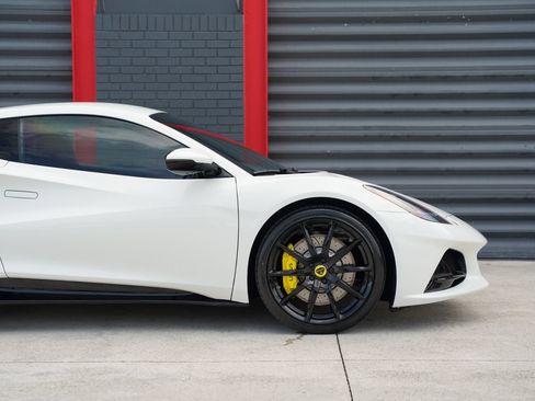 Used 2025 Lotus Emira RWD image 6