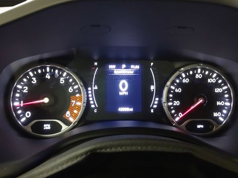 Used 2019 Jeep Renegade Sport w/ Sport Appearance Group image 18