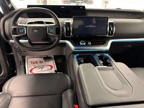 New 2026 Ford Expedition Platinum w/ Stealth Appearance Package AWD/4WD image 14